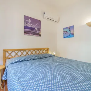 https://appartamenti-baia-blu.it-tuscanyhotel.com