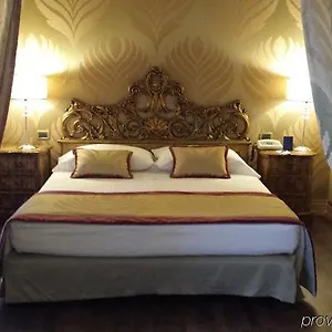 Amadeus **** Venice