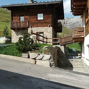 https://pianeta-oro-apartments.it-lombardy.com