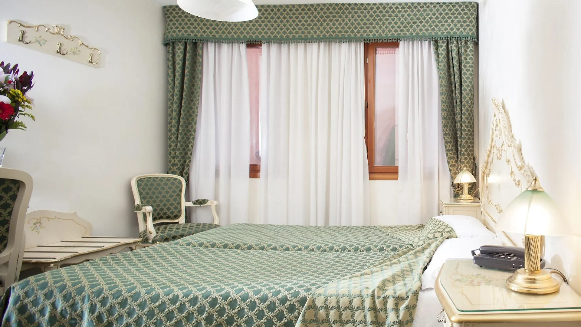 ונציה Hotel Commercio & Pellegrino 3*,  איטליה