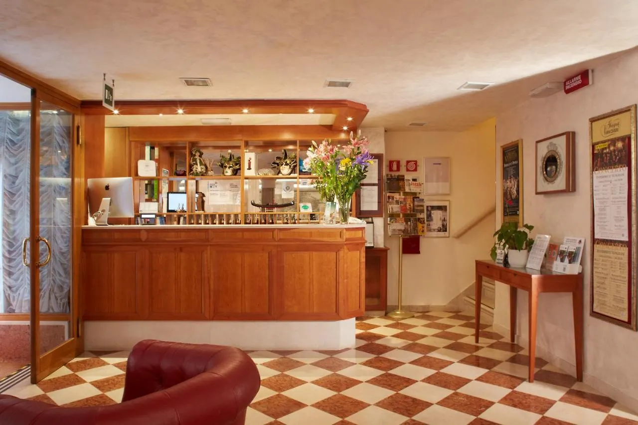 ונציה Hotel Commercio & Pellegrino