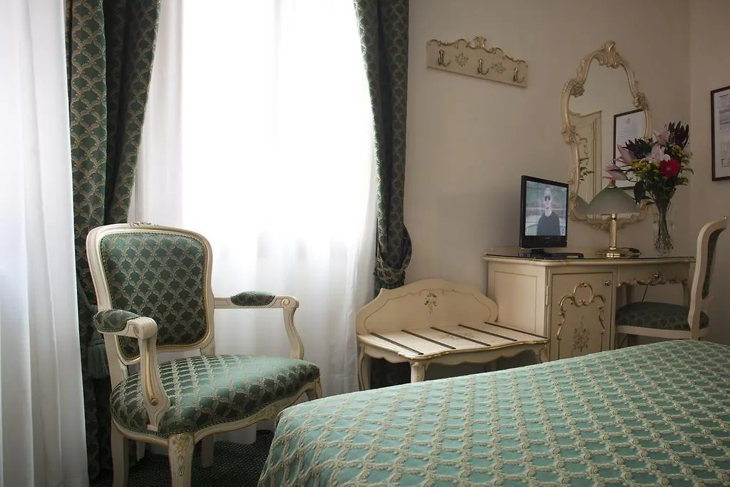 ונציה Hotel Commercio & Pellegrino 3*,