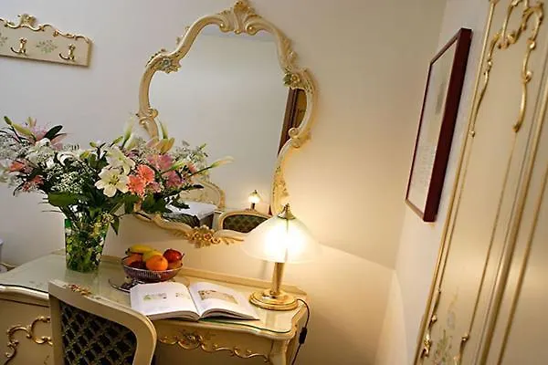 Hotel Commercio & Pellegrino Venedig